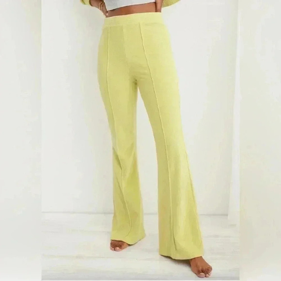 AERIE Groove-On Rib Velour Flare Pant - Picture 2 of 8